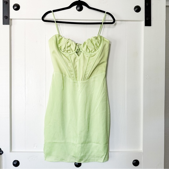 House of CB Nathalia Midi Dress Satin Pistachio Green Size Large - Picture 6 of 16